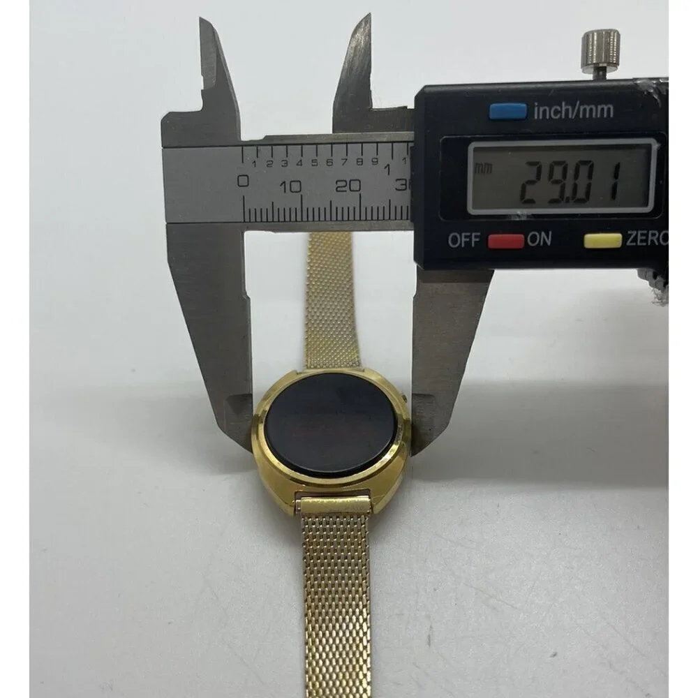 Vintage TIMEX RED LED Digital Ladies Women's Wristwatch Round Gold Tone SSC